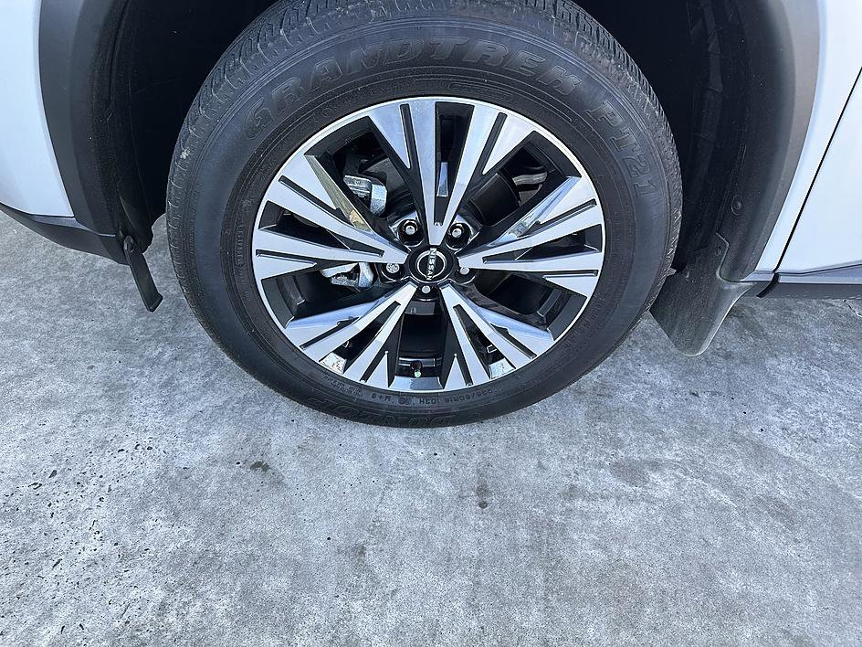 Certified 2023 Nissan Rogue SV image 9