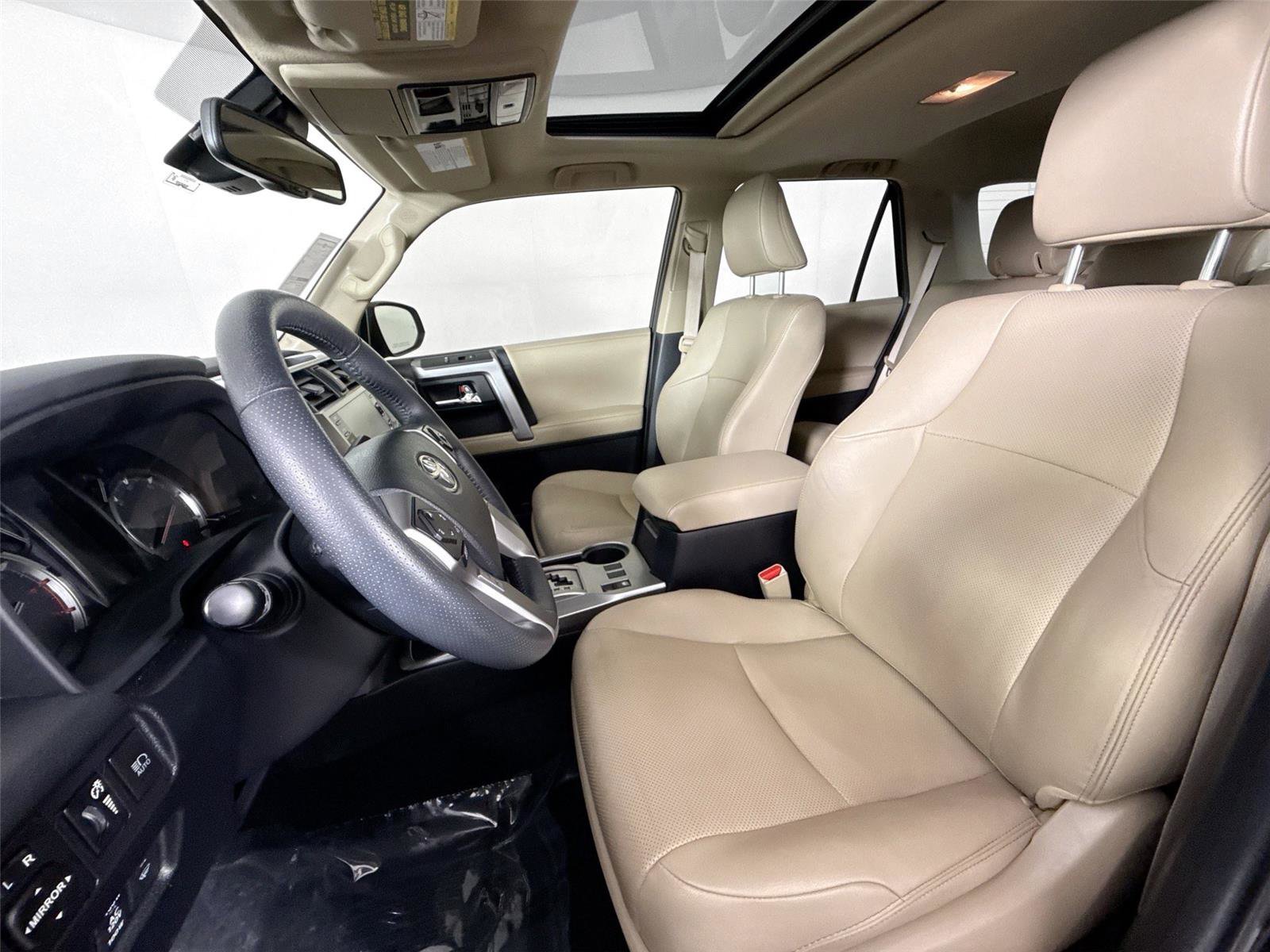 Used 2022 Toyota 4Runner Limited AWD/4WD image 3