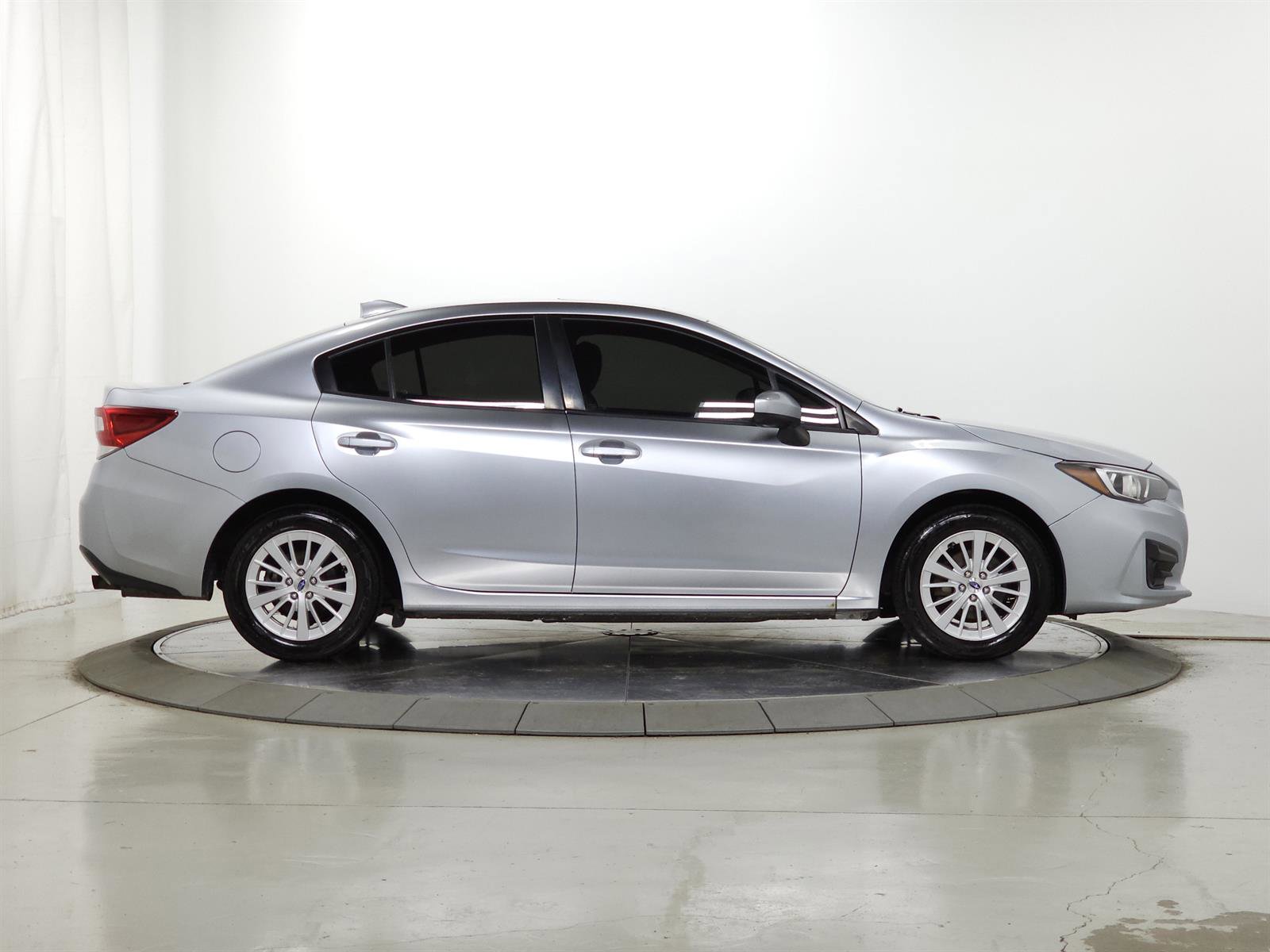 Used 2017 Subaru Impreza 2.0i Premium AWD/4WD image 9