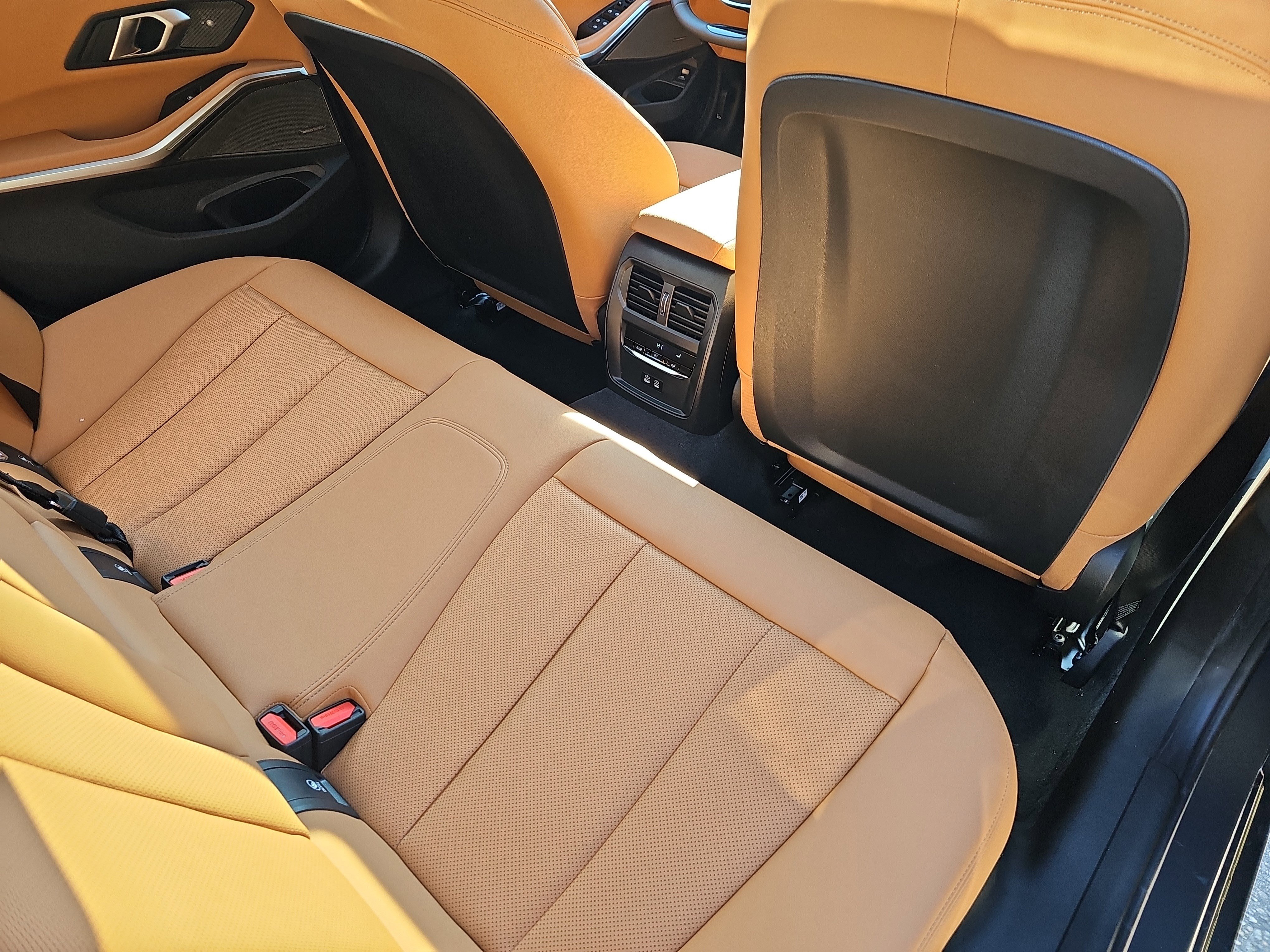New 2026 BMW 330i Sedan w/ Premium Package RWD image 11