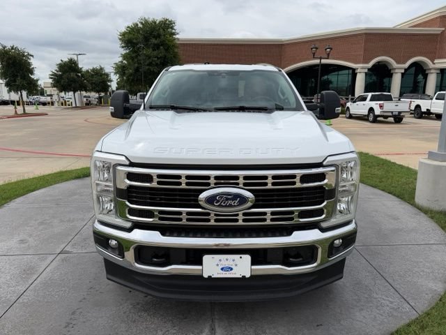 Certified 2025 Ford F250 XLT AWD/4WD image 2