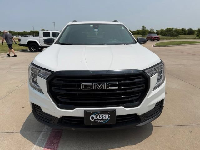 Used 2023 GMC Terrain SLE w/ Elevation Edition FWD image 8