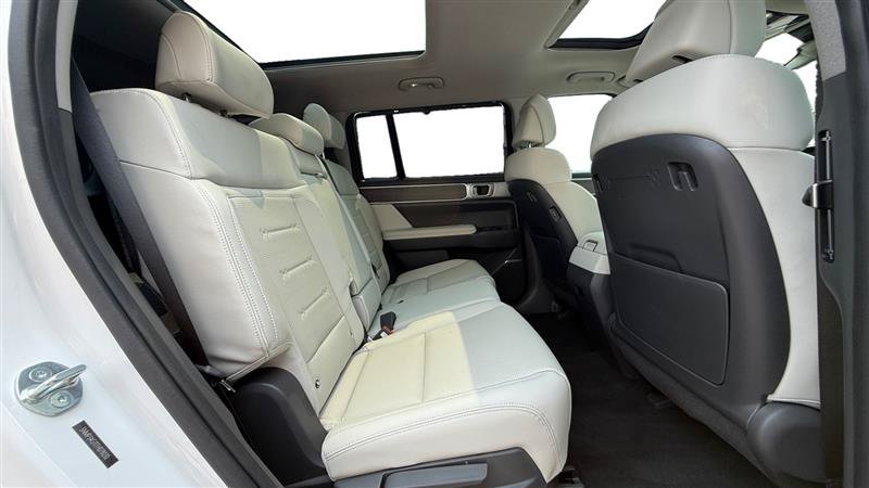 Used 2026 Hyundai Santa Fe Limited FWD image 18