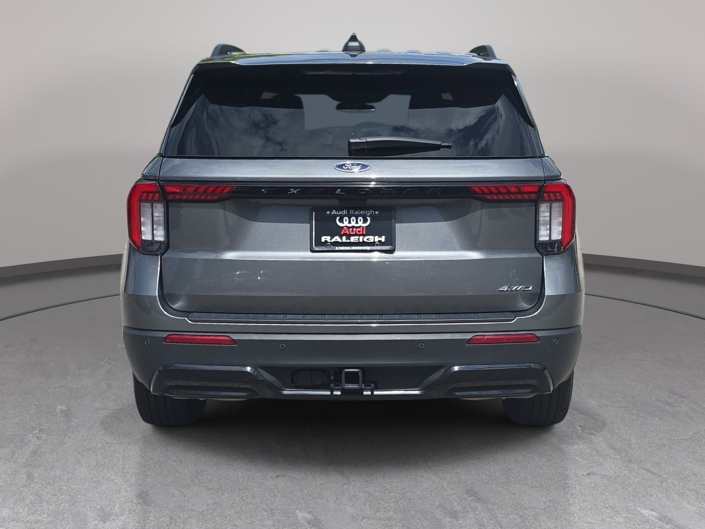 Used 2025 Ford Explorer ST-Line AWD/4WD image 7