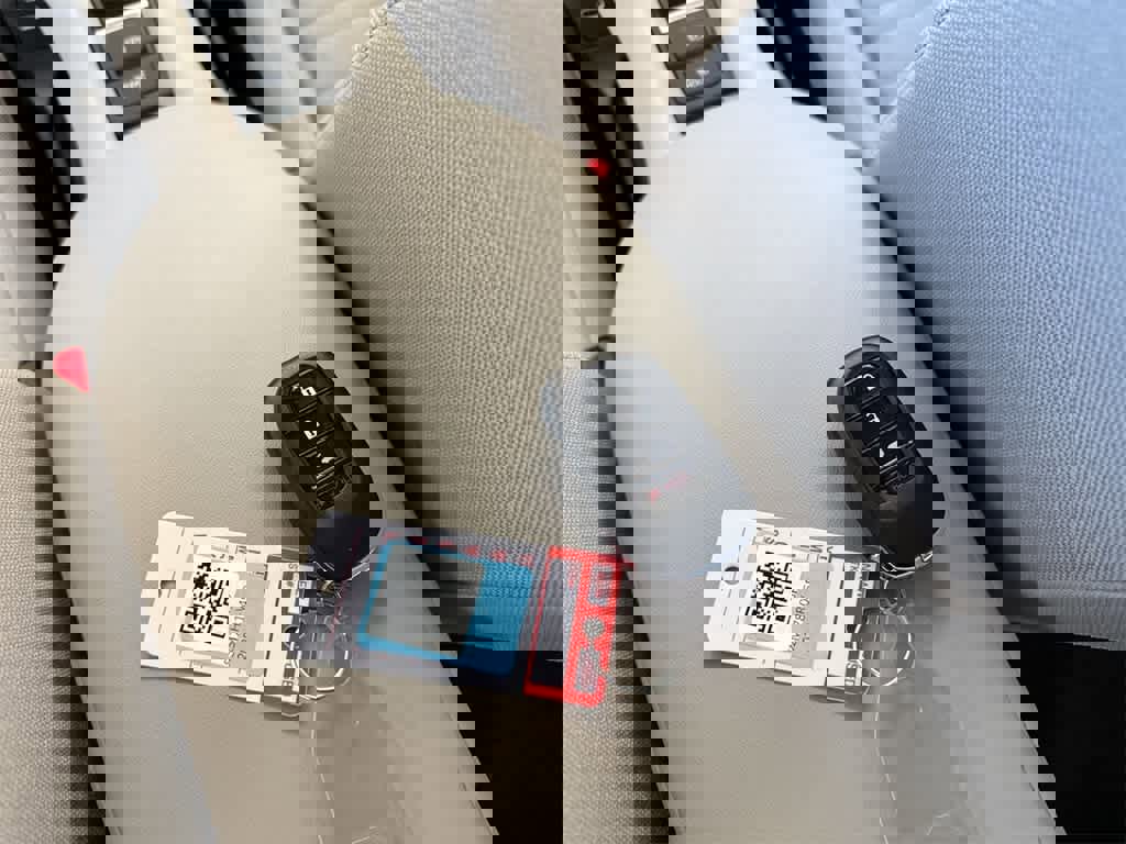 Certified 2025 Honda HR-V LX image 34