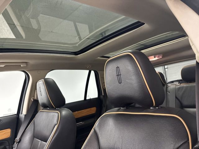 Used 2010 Lincoln MKX AWD image 14