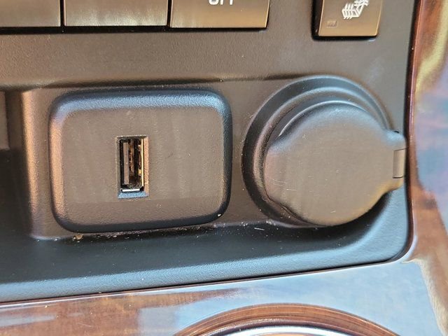 Used 2016 Buick Enclave Premium w/ Experience Buick Package image 32