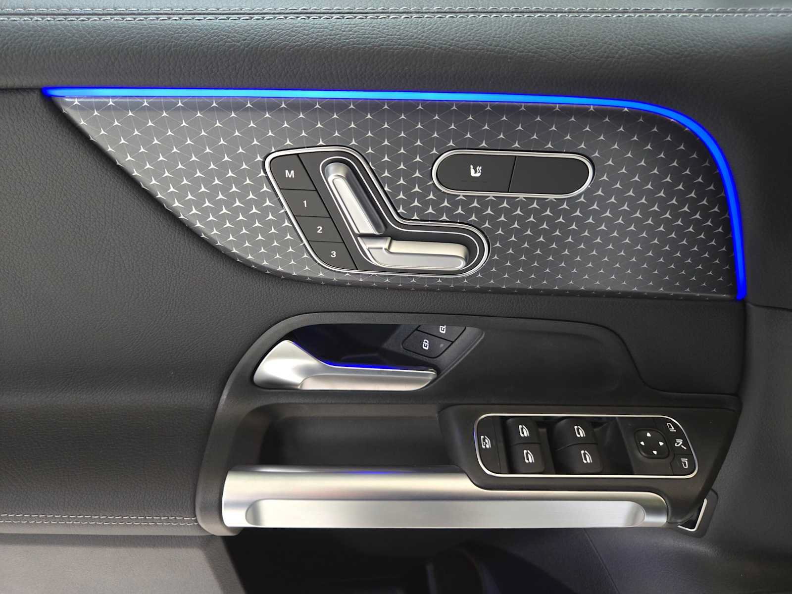 New 2026 Mercedes-Benz GLB 250 4MATIC image 23
