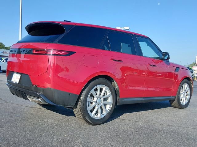 Used 2025 Land Rover Range Rover Sport SE AWD/4WD image 3