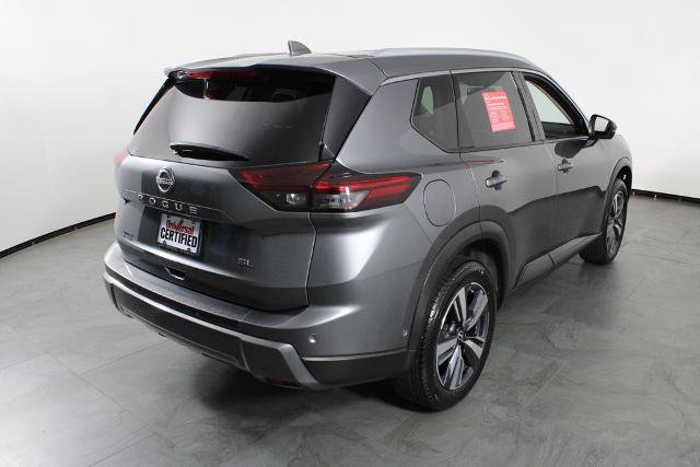 Certified 2026 Nissan Rogue SL FWD image 4