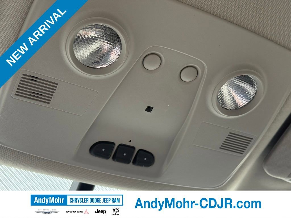 Used 2015 GMC Acadia SLT image 23