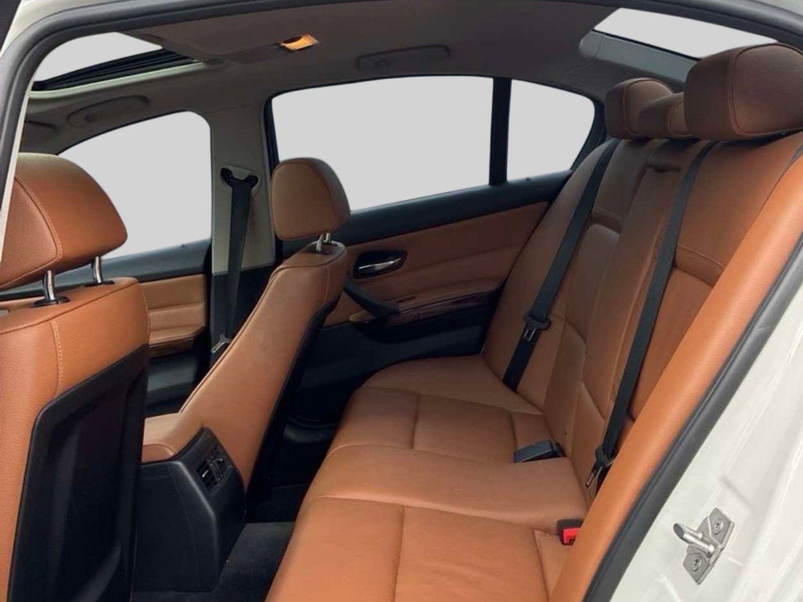 Used 2011 BMW 328i xDrive Sedan AWD/4WD image 5