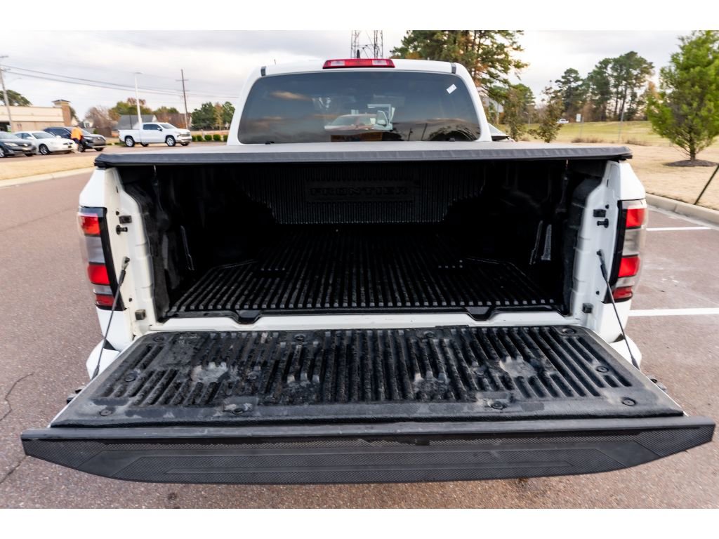 Used 2023 Nissan Frontier SV image 14