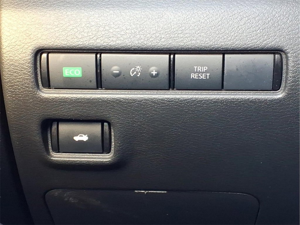 Used 2024 Nissan Sentra SV image 28