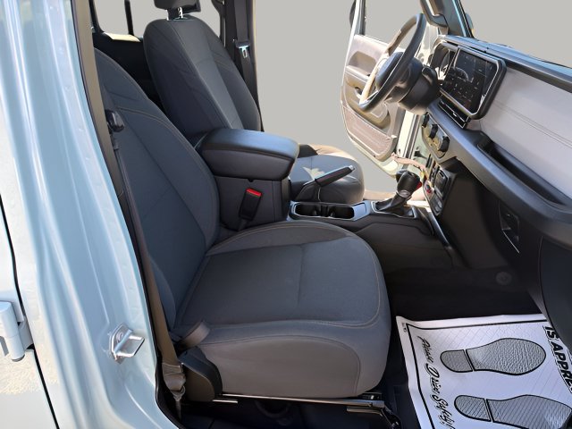 Used 2024 Jeep Wrangler Unlimited AWD/4WD image 29