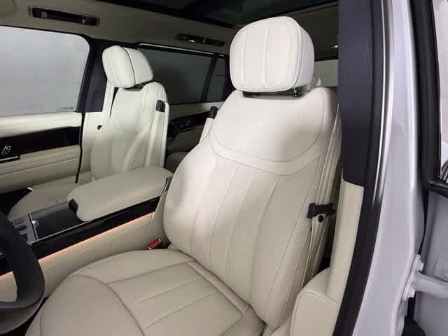 New 2027 Land Rover Range Rover Long Wheelbase SE AWD/4WD image 6