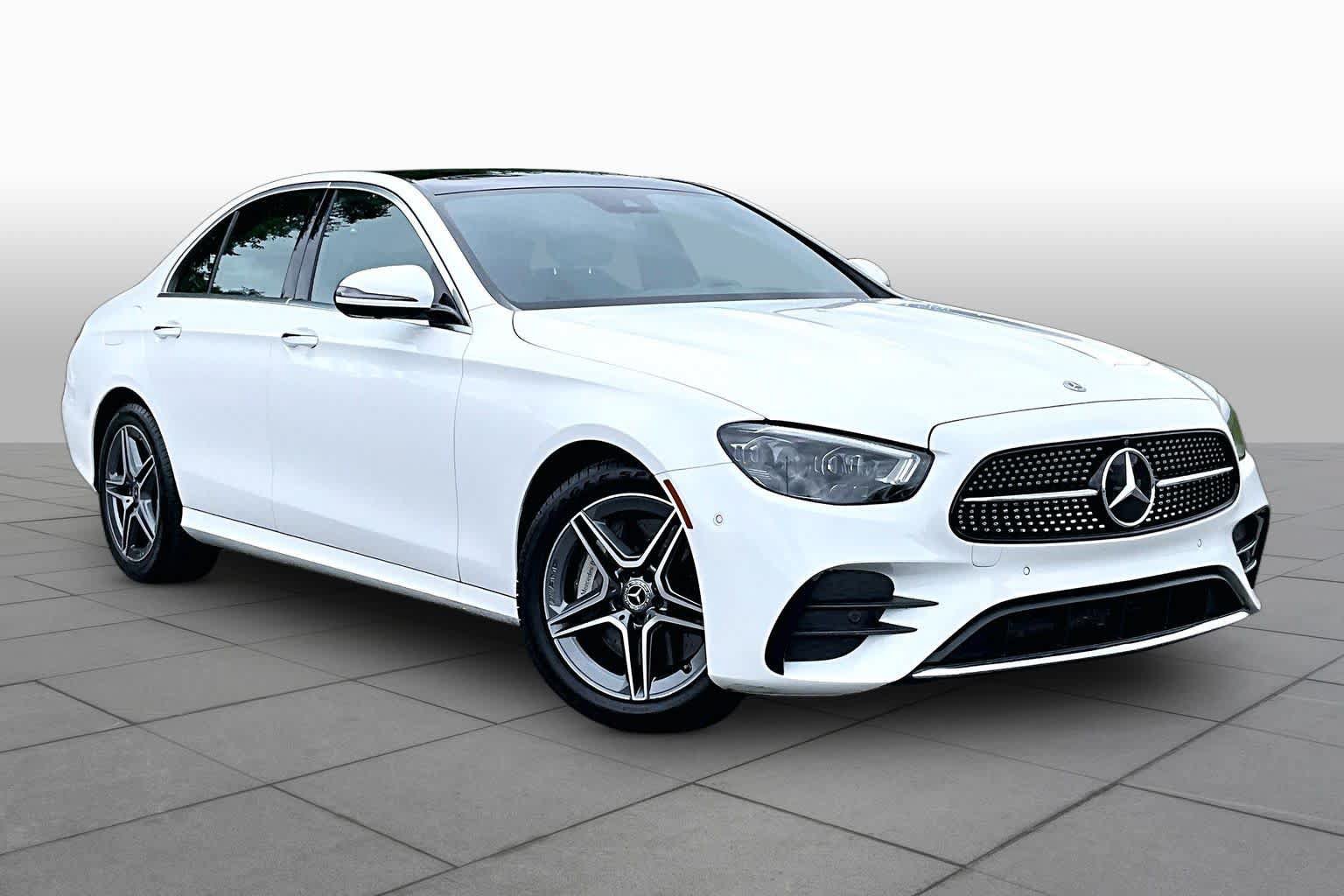 Used 2022 Mercedes-Benz E 350 4MATIC Sedan image 3