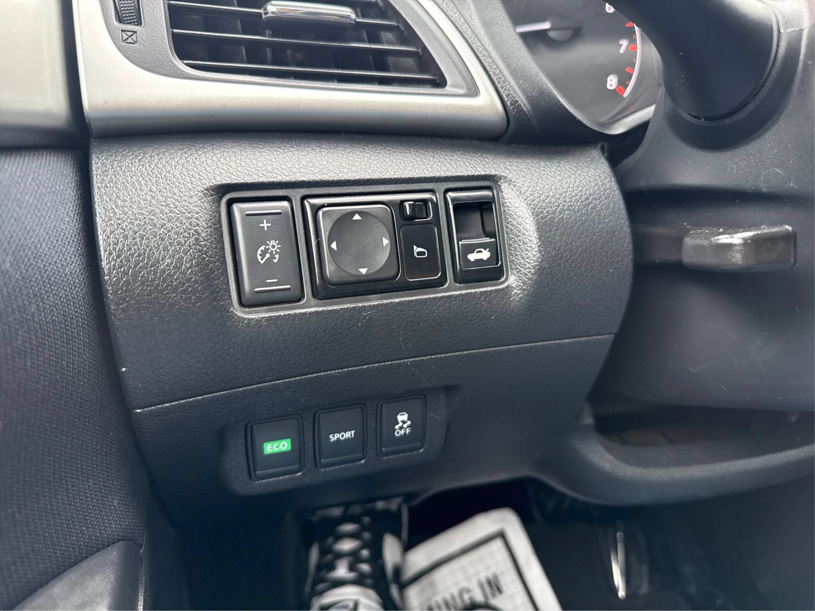 Used 2016 Nissan Sentra S FWD image 18