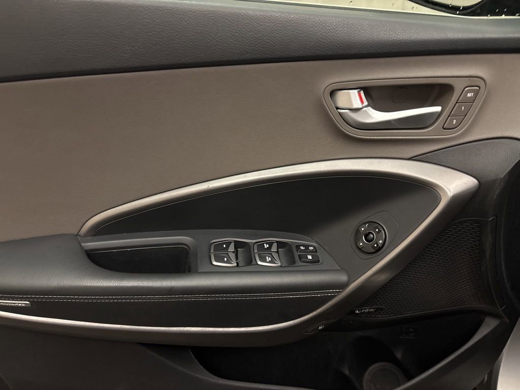 Used 2015 Hyundai Santa Fe Limited w/ Option Group 04 image 10
