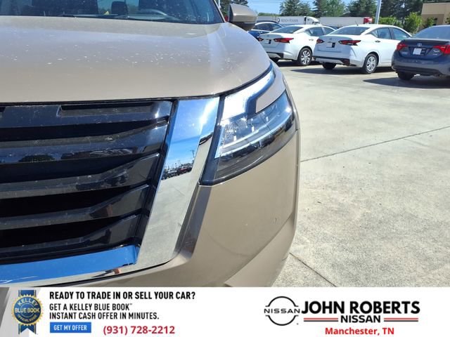 Used 2024 Nissan Pathfinder Platinum FWD image 15