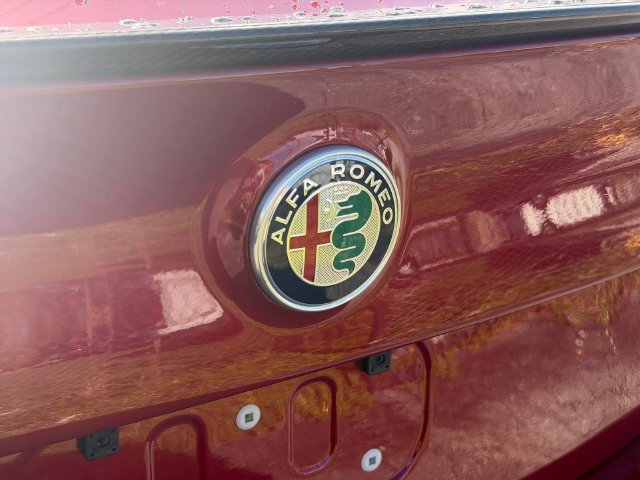 Used 2019 Alfa Romeo Giulia Quadrifoglio w/ Driver Assist Dynamic Package RWD image 12