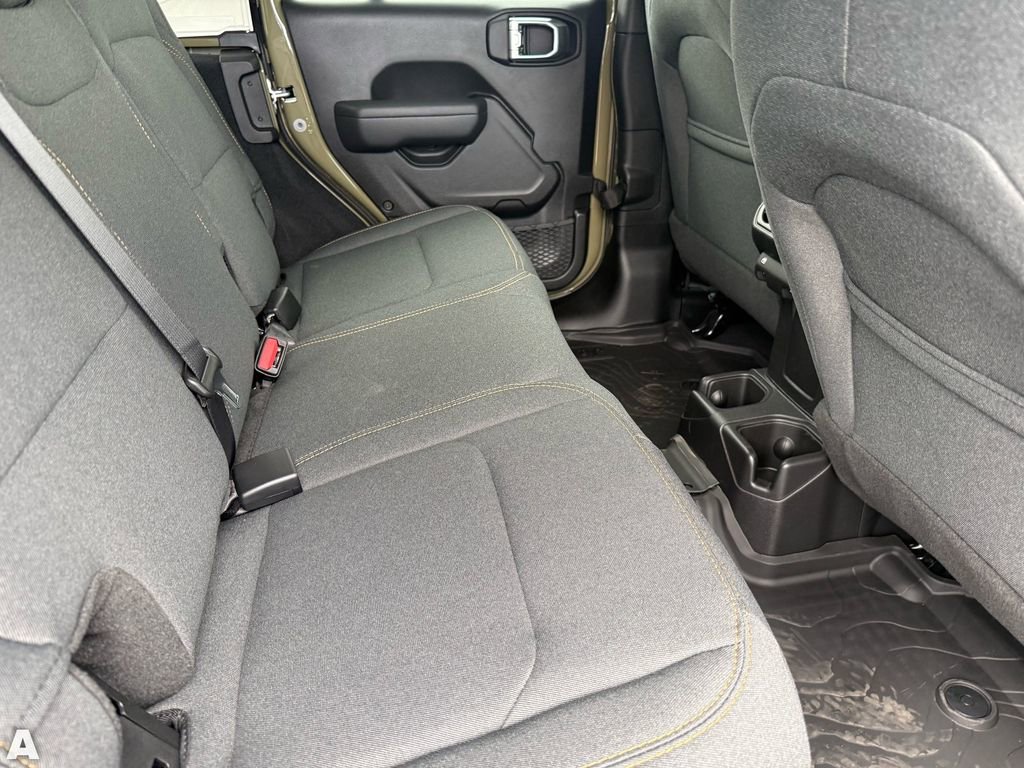 Used 2025 Jeep Wrangler Sport S image 27