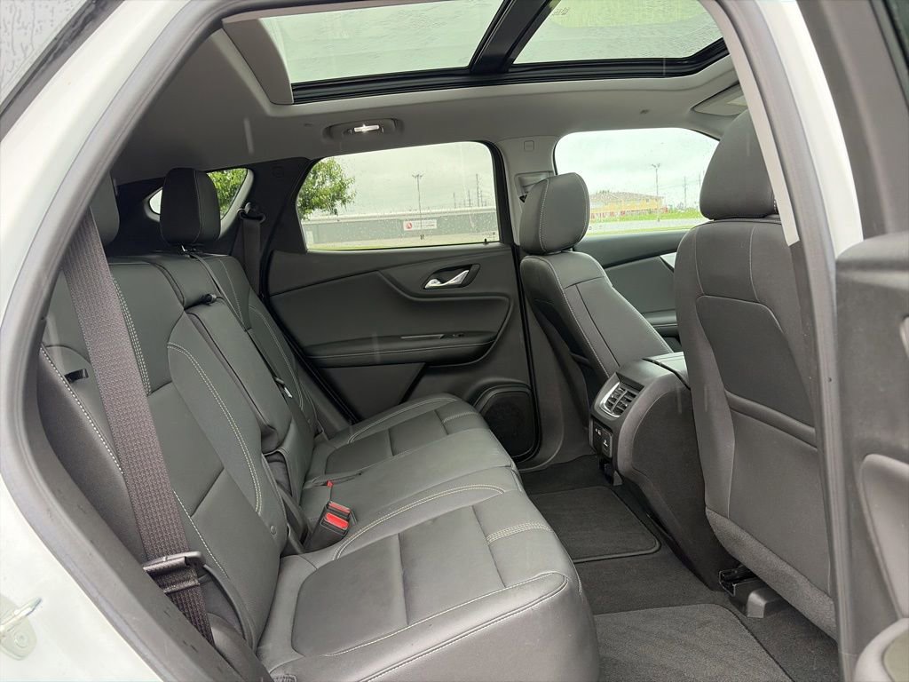 Used 2023 Chevrolet Blazer LT w/ Sound & Technology Package AWD/4WD image 40
