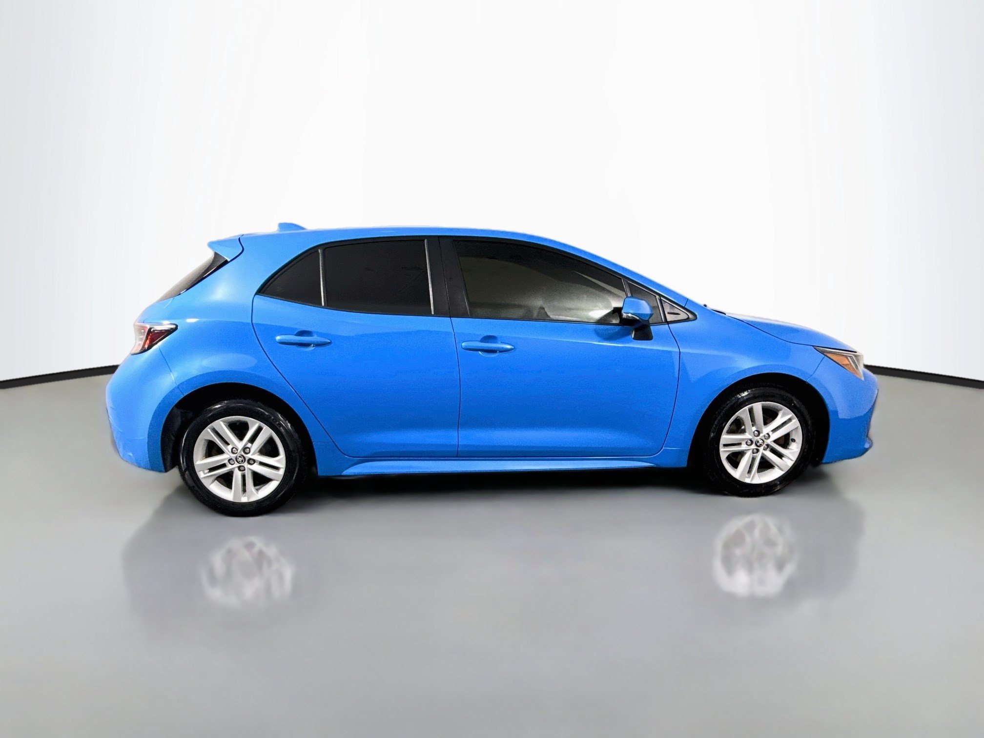 Used 2019 Toyota Corolla SE w/ SE Option Package FWD image 11