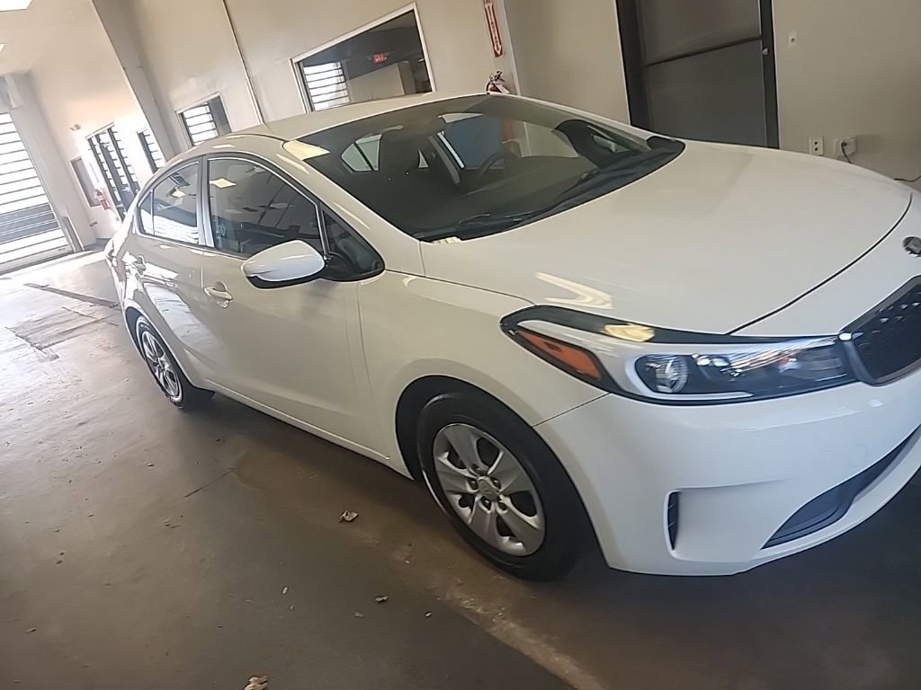 Used 2017 Kia Forte LX image 5