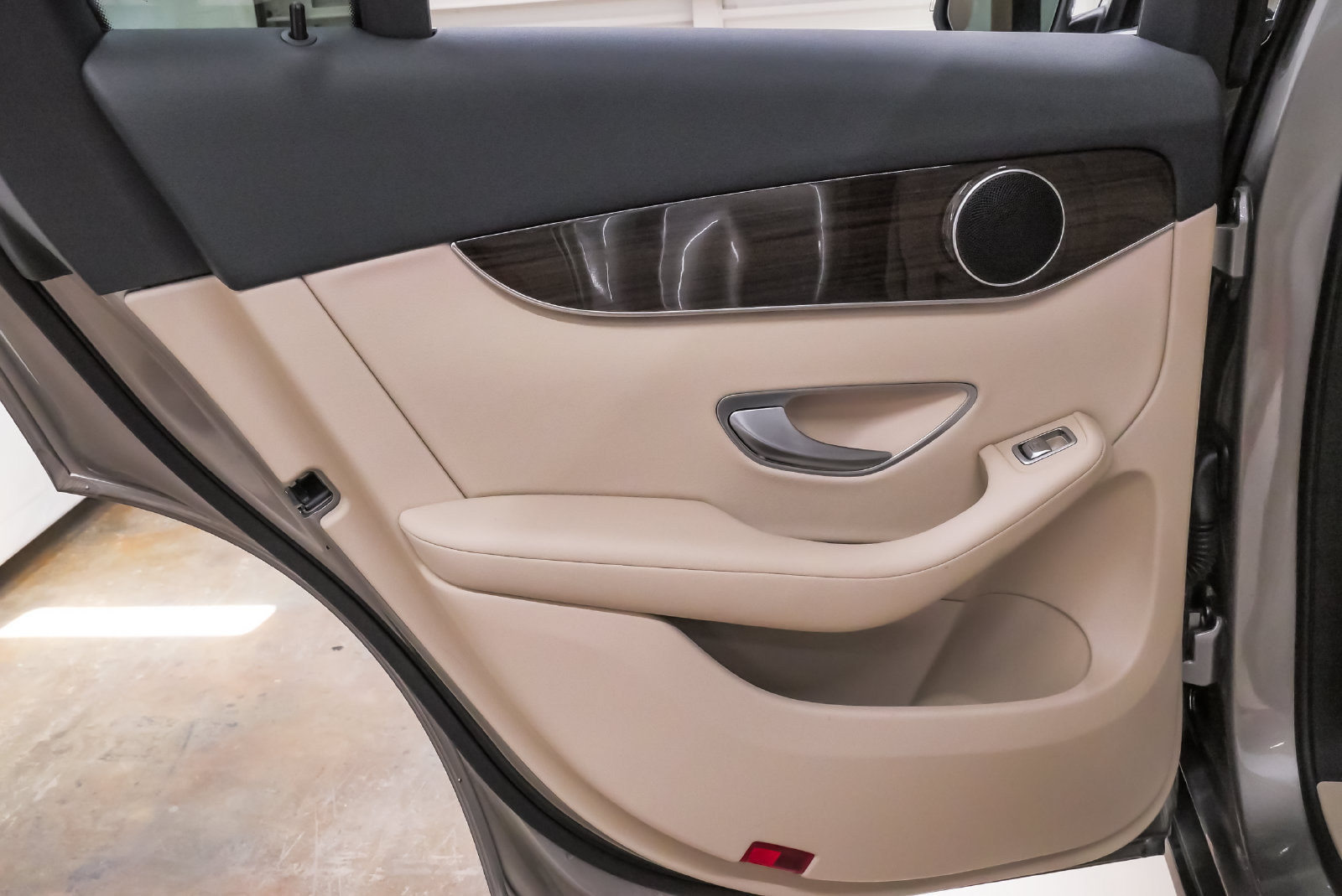 Used 2021 Mercedes-Benz GLC 300 image 29