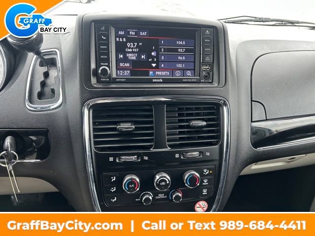 Used 2019 Dodge Grand Caravan SXT image 18