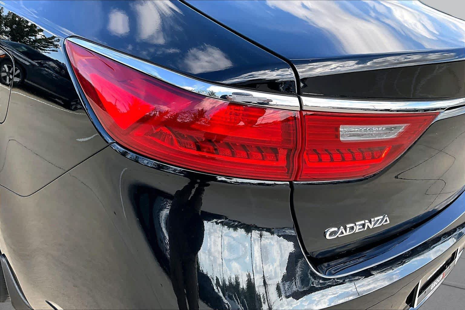 Used 2019 Kia Cadenza Technology FWD image 29