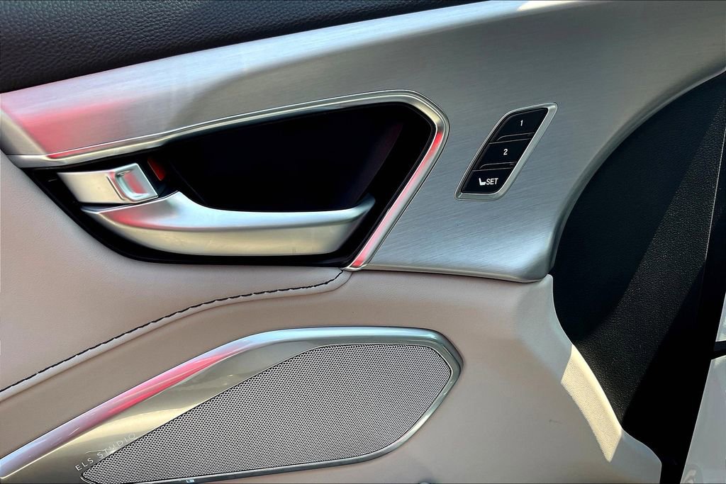 Used 2025 Acura RDX w/ Technology Package image 22