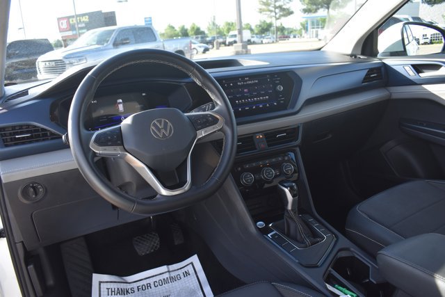 Used 2024 Volkswagen Taos SE FWD image 18