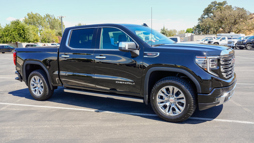 New 2026 GMC Sierra 1500 Denali w/ Technology Package AWD/4WD image 6
