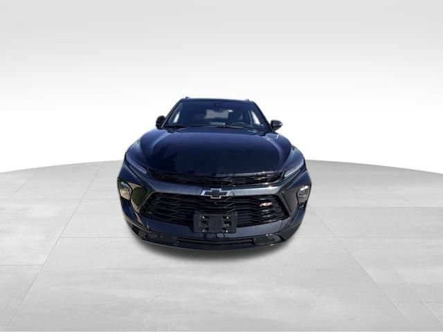 Used 2024 Chevrolet Blazer RS w/ Driver Confidence II Package AWD/4WD image 3