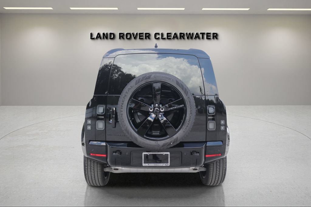 New 2026 Land Rover Defender 110 X-Dynamic SE AWD/4WD image 4