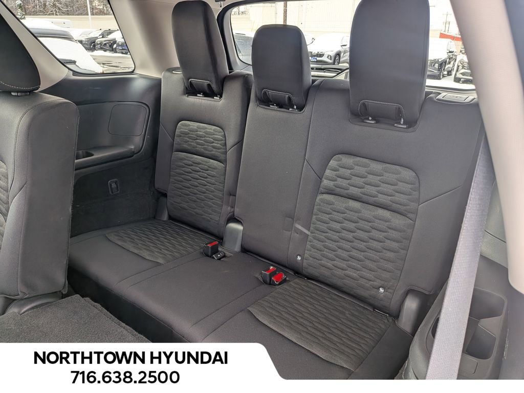 Used 2025 Nissan Pathfinder SV image 31