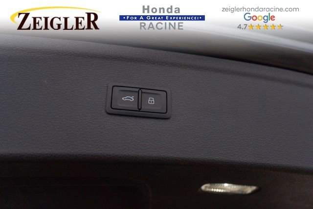 Used 2018 Audi Q5 Prestige w/ Prestige Package image 12