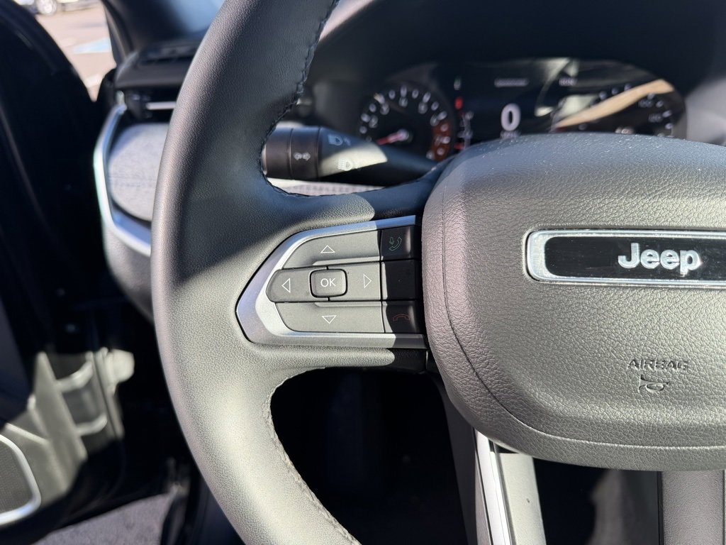 Used 2024 Jeep Compass Latitude image 15