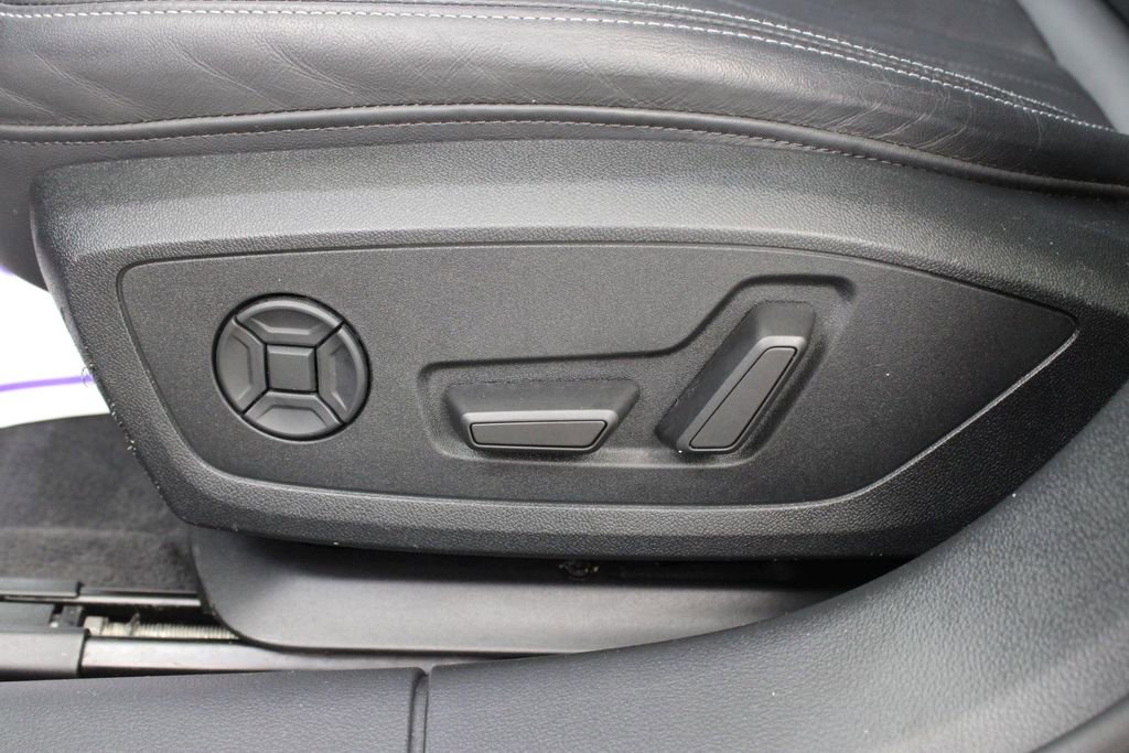 Used 2023 Audi A6 Premium Plus w/ Premium Plus Package image 21