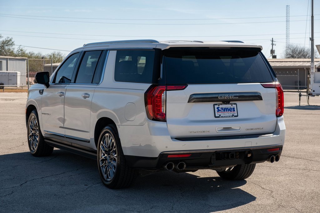 Used 2023 GMC Yukon XL Denali Ultimate w/ LPO, Floor Liner Package image 5