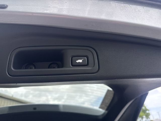 Used 2016 Honda Pilot Touring image 13