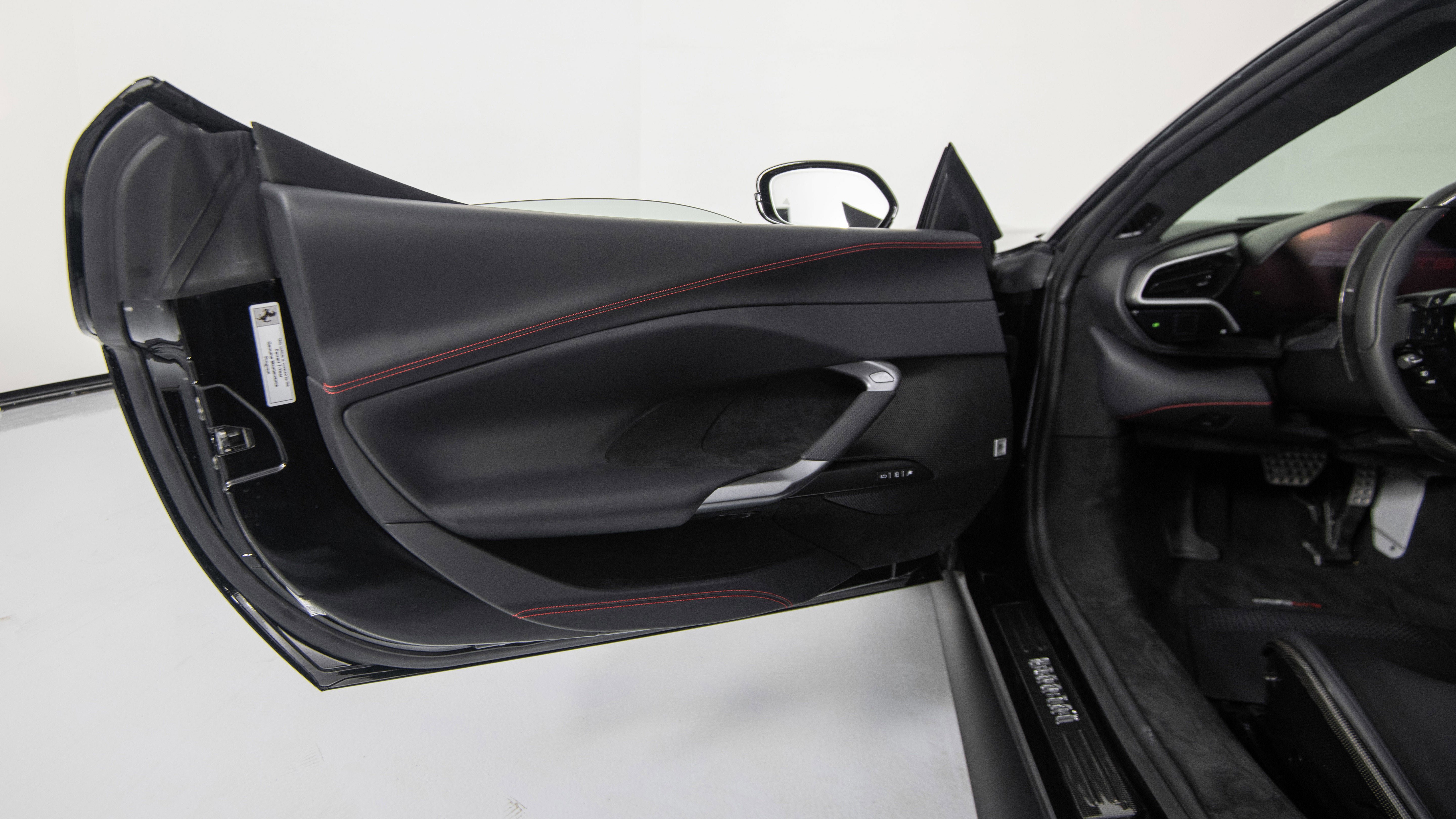 Certified 2025 Ferrari 296 GTS image 33