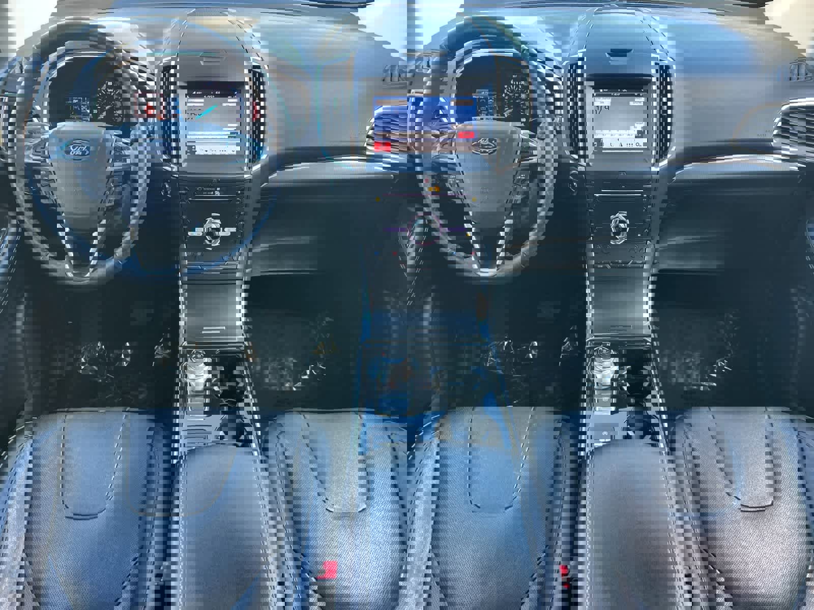 Used 2019 Ford Edge Titanium w/ Equipment Group 301A image 3