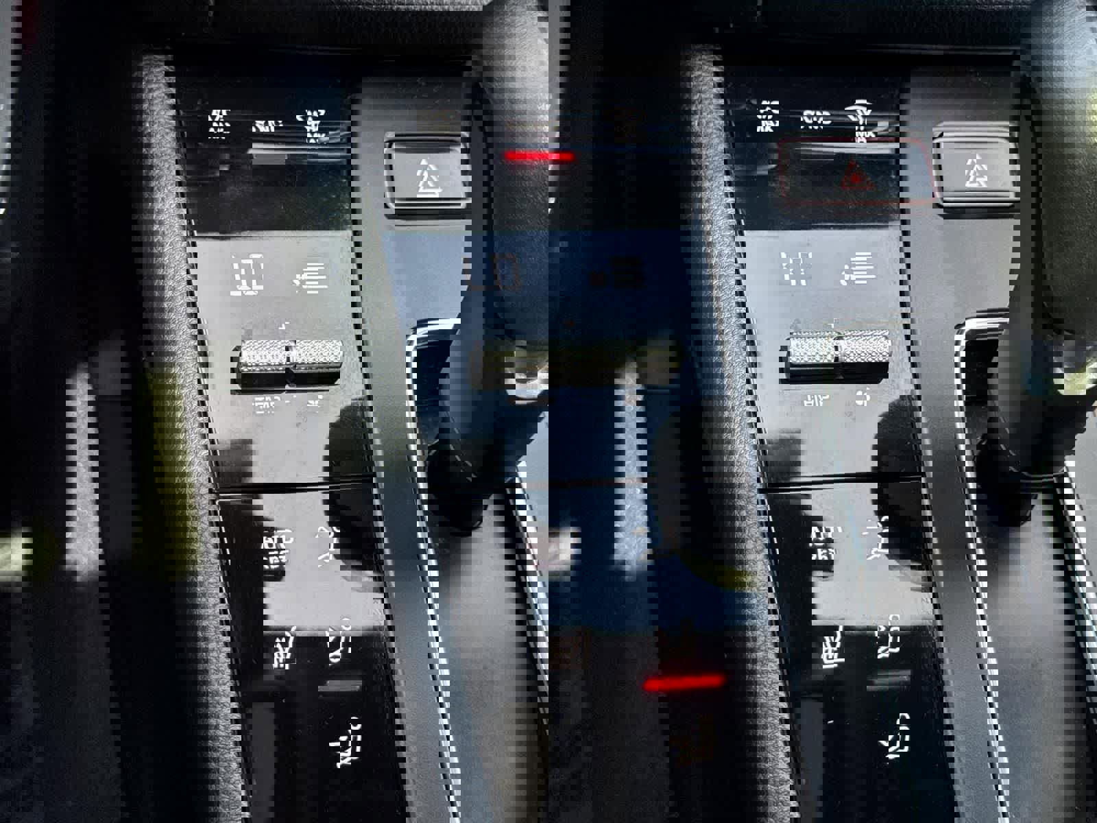 Used 2022 Porsche Macan image 14