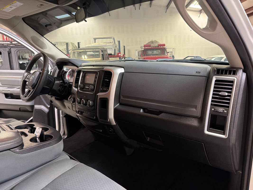 Used 2018 RAM 2500 SLT AWD/4WD image 37