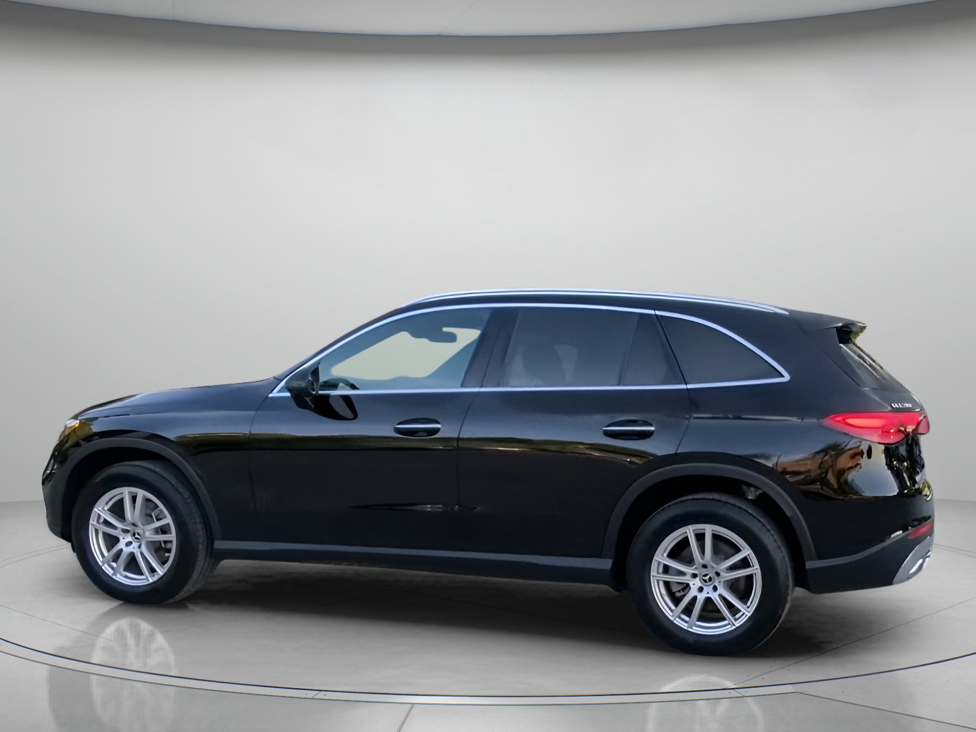 Used 2025 Mercedes-Benz GLC 300 image 18