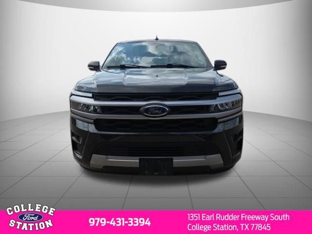 Used 2023 Ford Expedition Max XLT RWD image 2