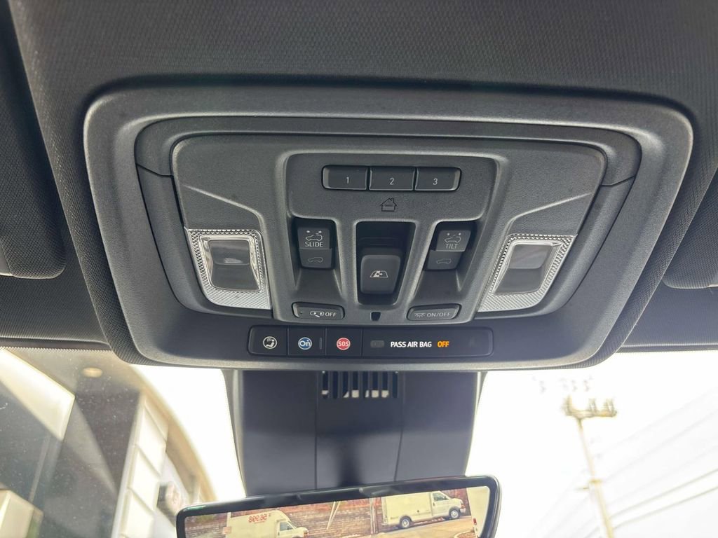 Used 2025 GMC Sierra 2500 AT4 w/ AT4 Premium Plus Package image 30